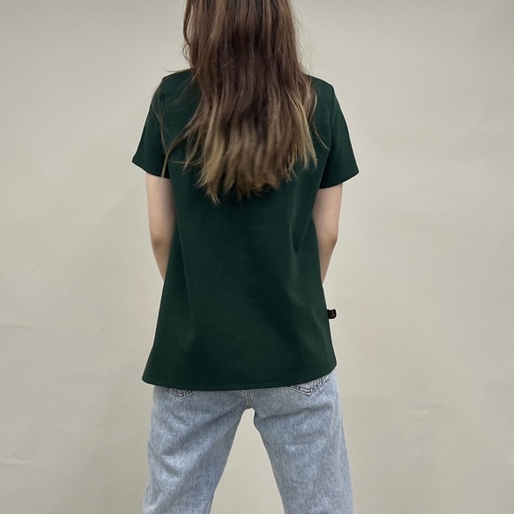 T-Shirt - Picture 2 of 9